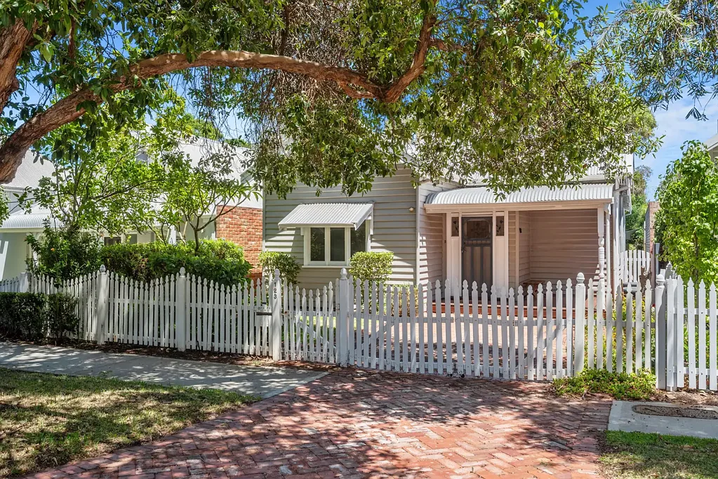 Shenton Park 4房  Character Charm Meets Family Living