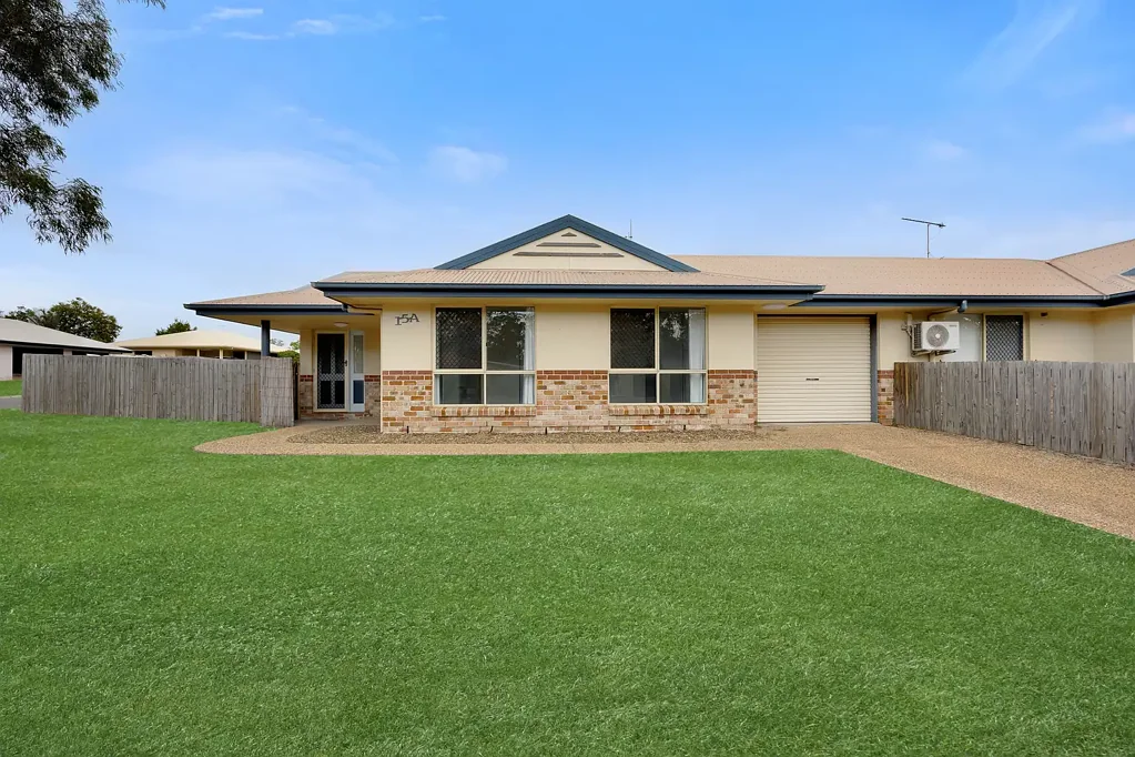 QUAINT AND TIDY HOME IN CLINTON
