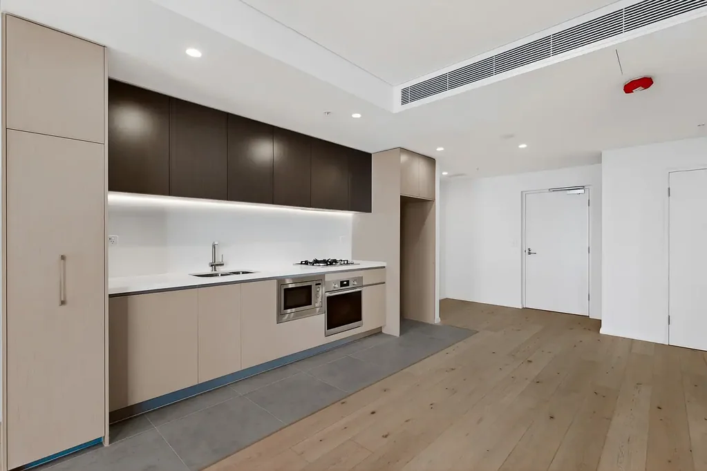 Brand New One Bedroom with Carspace Next to Metro Station