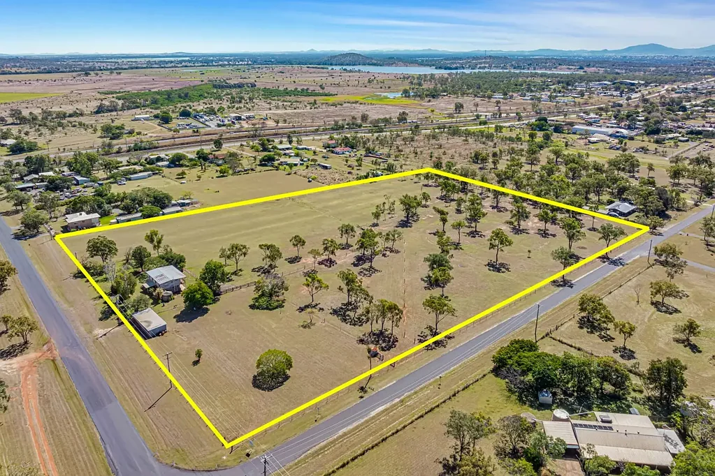 Gracemere Opportunity Has Come a Knocking - 11.3 Awesome Acres in Gracemere!