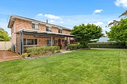 14 Riverside Esplanade, Basin View