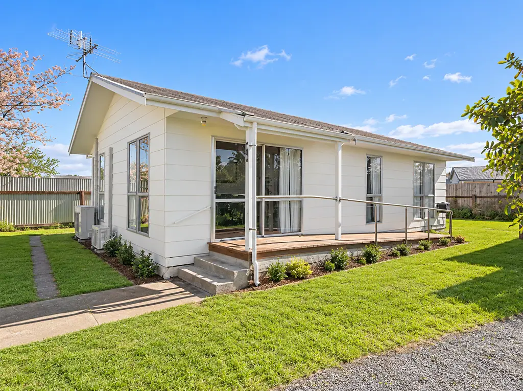 Lansdowne 3બેડરૂમ Renovated, Warm, & Ready To Go - BEO $369,000.