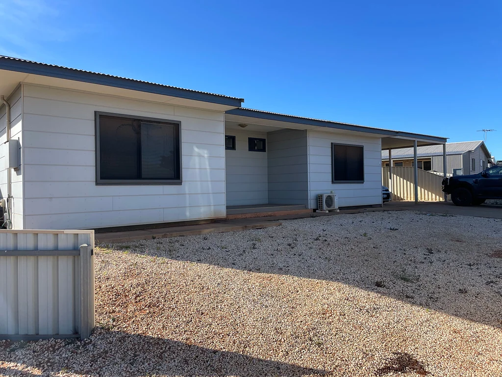 Onslow 4 Bedroom RARE LARGE 4 BED 4 BATH PROPERTY