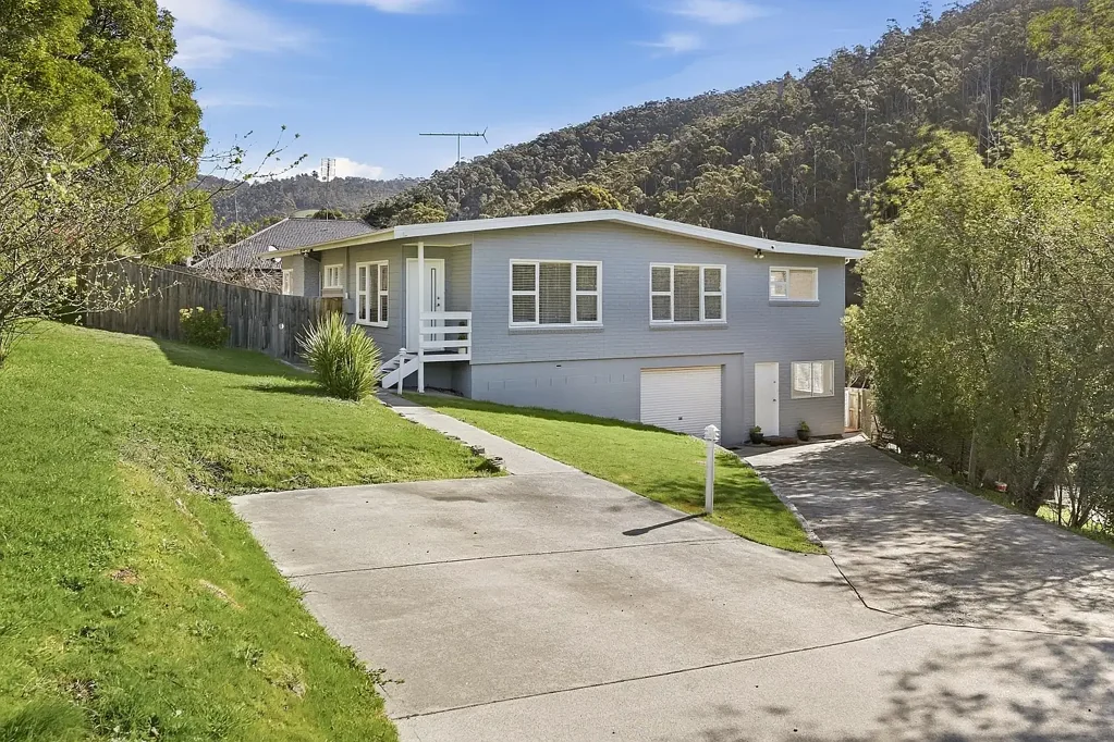 Berriedale 4房  Flexible Dual Living with Genuine Income Potential