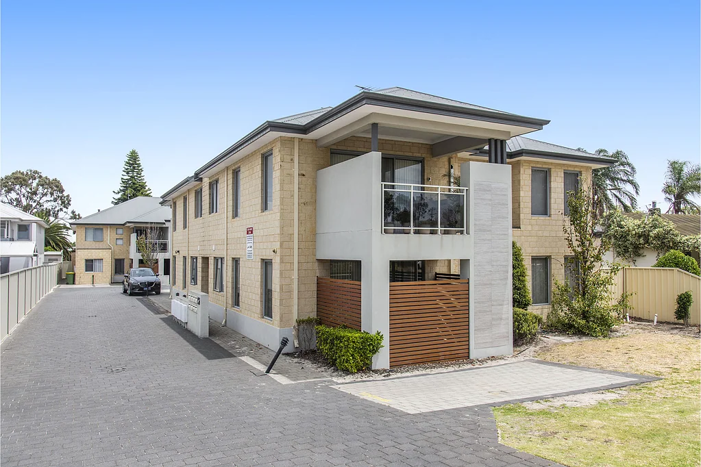 2/336 Belgravia Street, Cloverdale, WA 6105