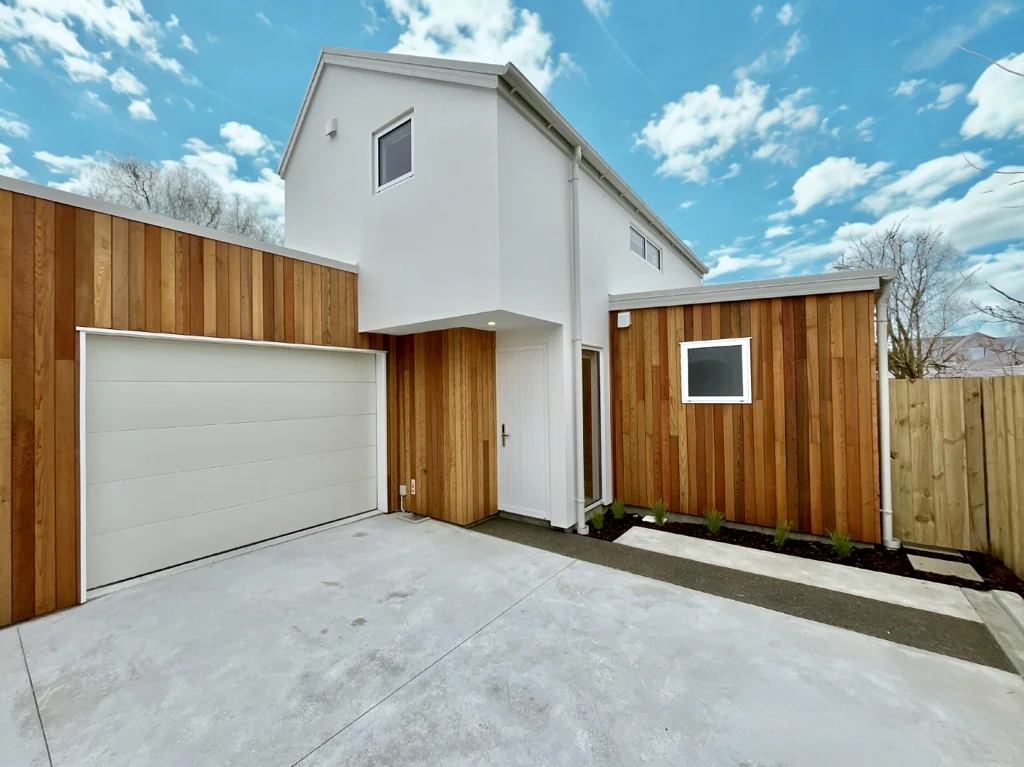 Stylish 1 year old 3 bedroom in Edgeware