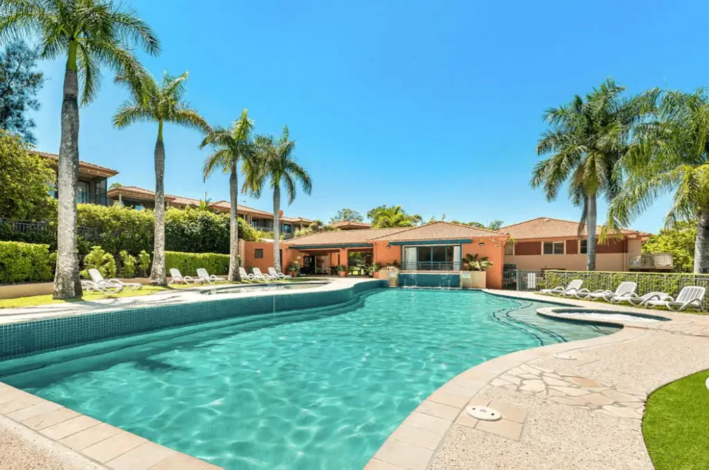 Short Term Accepted - 4 Bedroom, 3 Bathroom, Fully furshied House-Sized Residence with Resort-Style Facilities