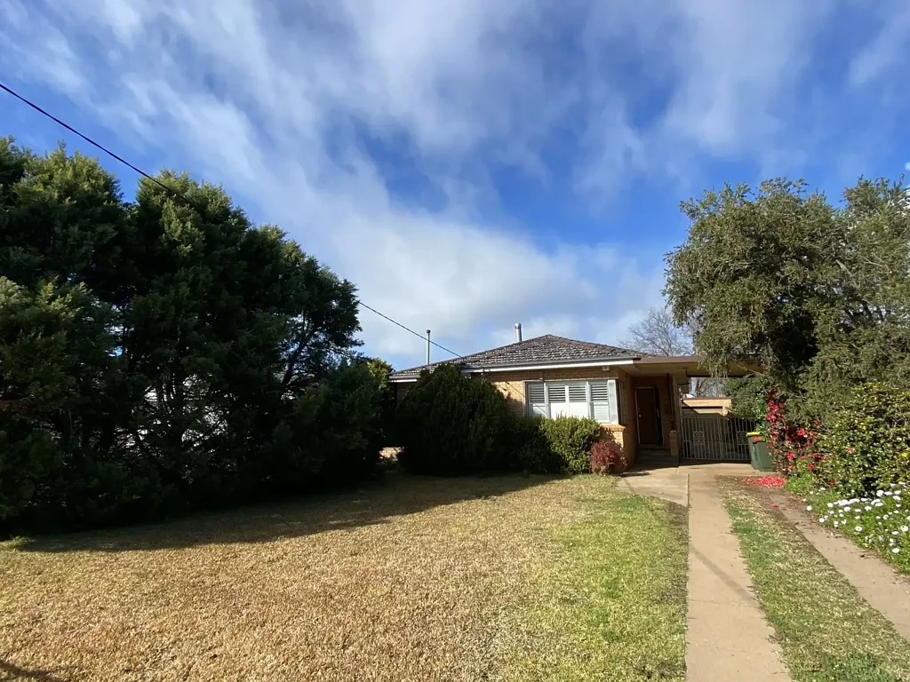 Family Home in the Heart of South Dubbo