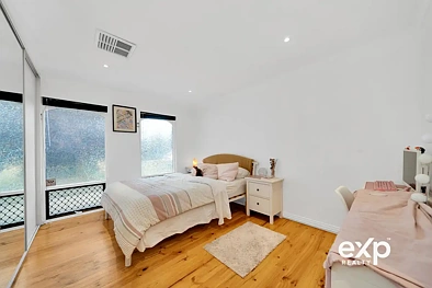 Kwarto - 17 DENVER Drive, Parafield Gardens, SA 5107