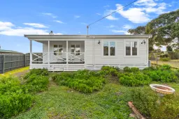 38 Shoreline Drive, Golden Beach