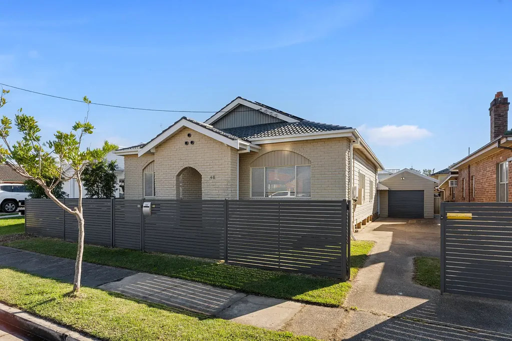 Beautiful Family Entertainer with Saltwater Pool