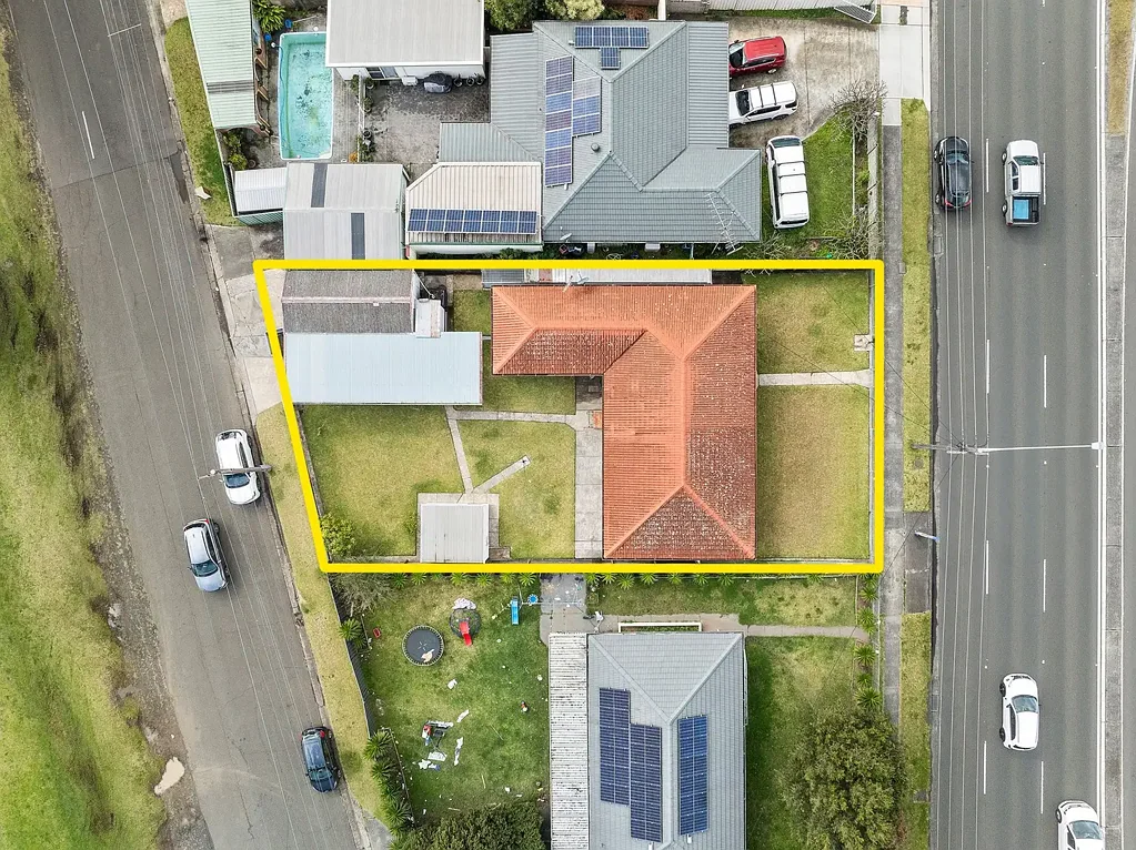 Mount Warrigal 3 Bedroom Investor's Dream - Dual Street Access & Huge Potential