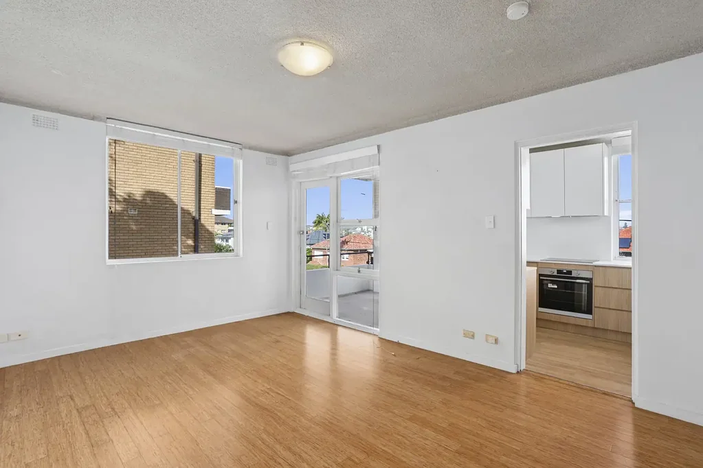Beachside Living in the Heart of Queenscliff