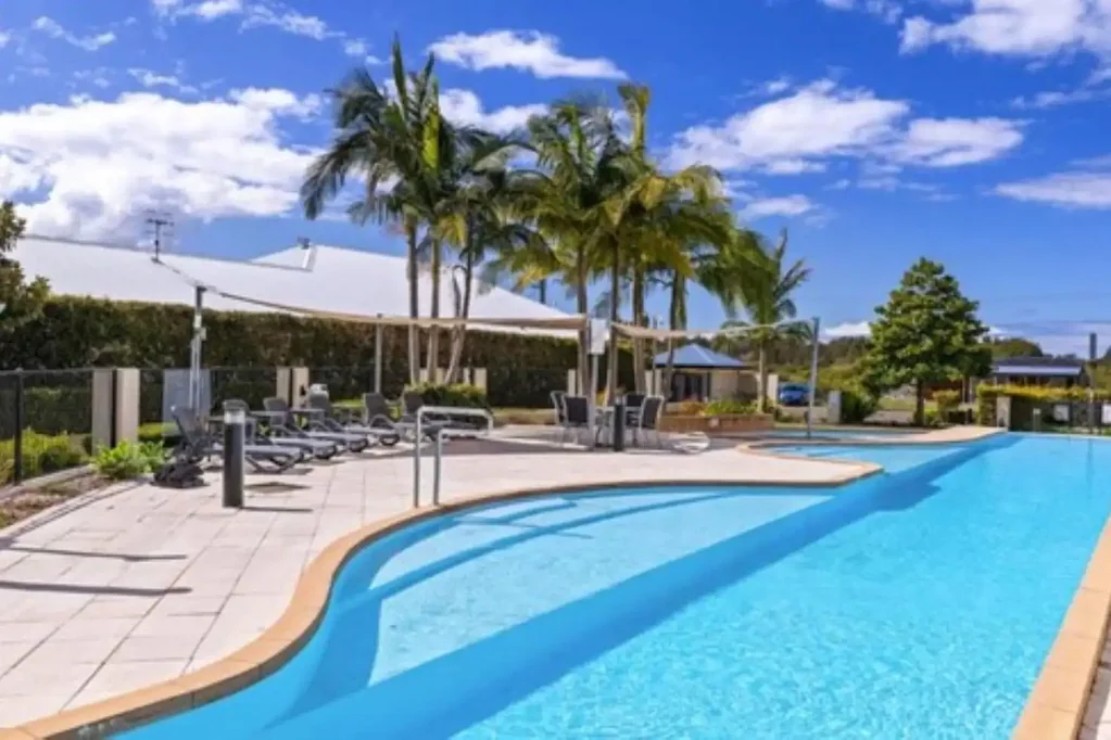 Resort Lifestyle living, pool, gym & sauna room