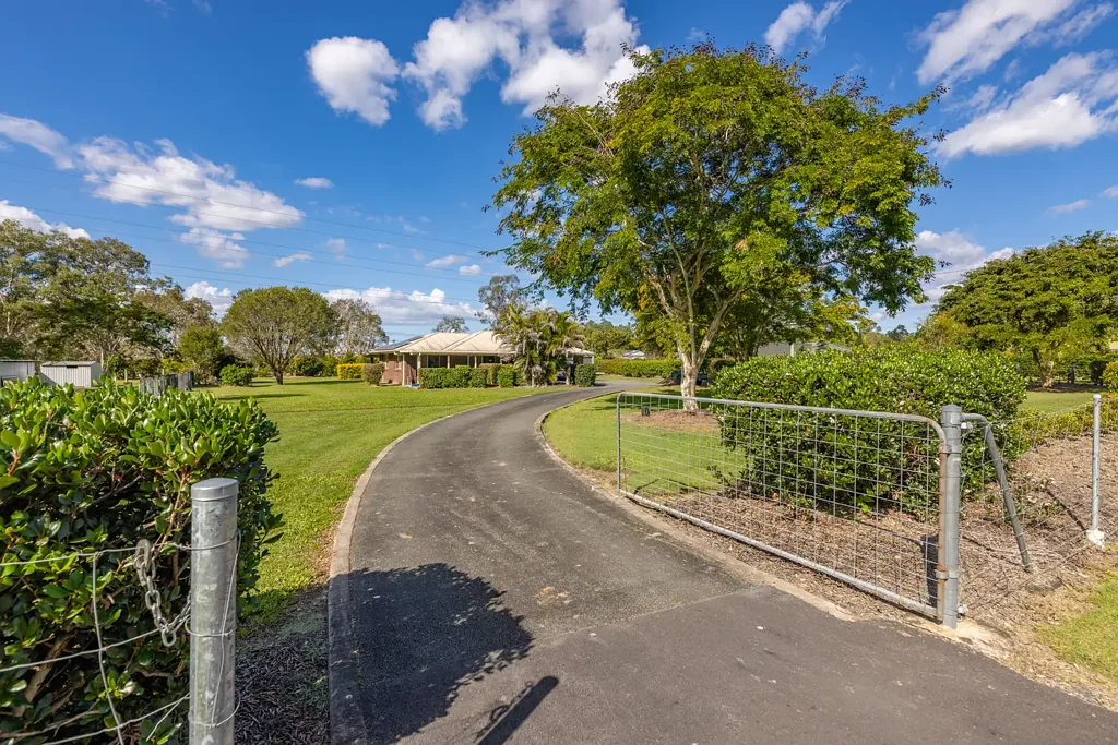 Moodlu 3 Slaapkamer The Acreage Lifestyle You've Been Dreaming Of - 3 Acres of Peace, Space and Opportunity