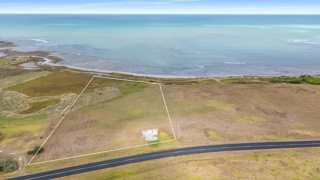 Port Macdonnell LIFESTYLE BEACHFRONT OPPORTUNITY!