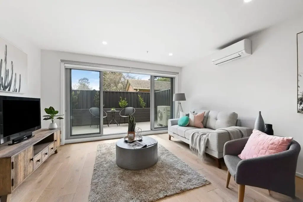 Modern Ground-Floor Living with Private Courtyard