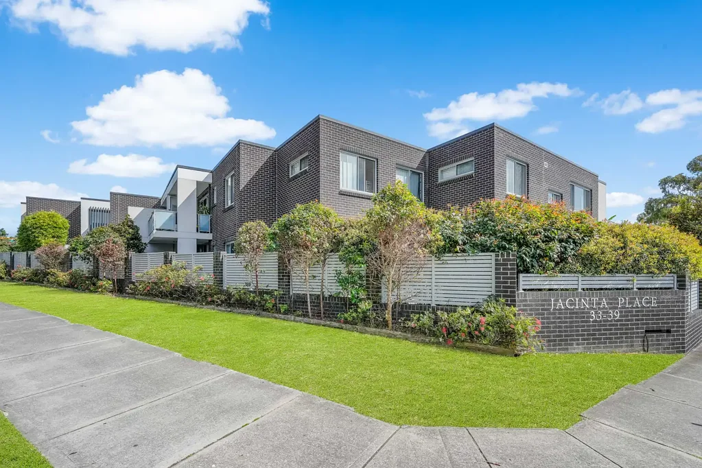 Croydon Park 2침실 Contemporary Unit Offering Space, Convenience & Dual Parking