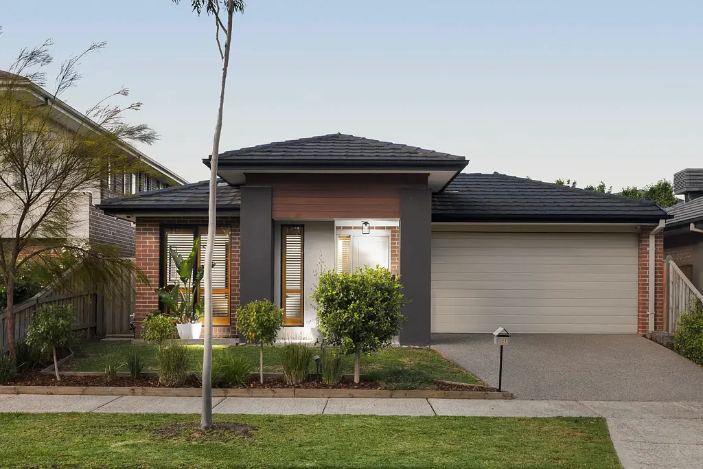 27 Greenhaven Drive, Greenvale, VIC 3059