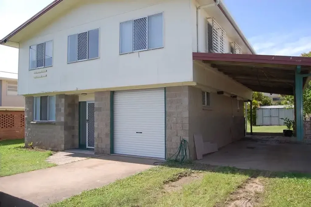 DUAL LIVING IN COOEE BAY