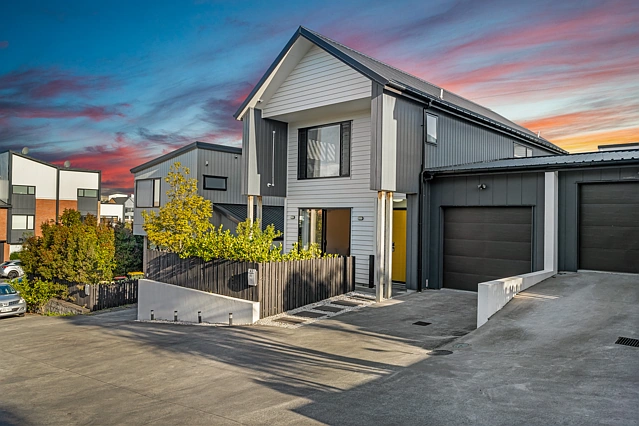 43 Westgate Drive, Westgate, Waitakere City