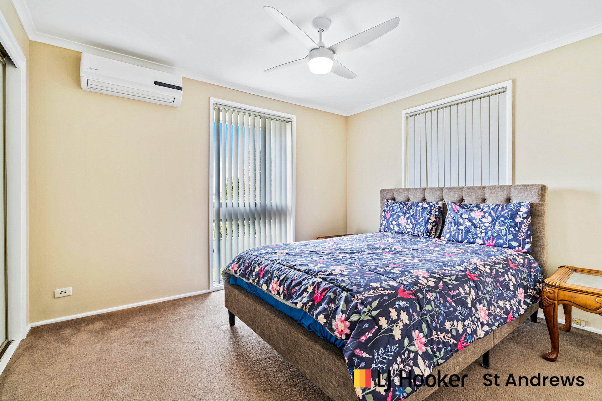 56 DUNCANSBY CR, ST ANDREWS NSW 2566, 0部屋, 0バスルーム, House