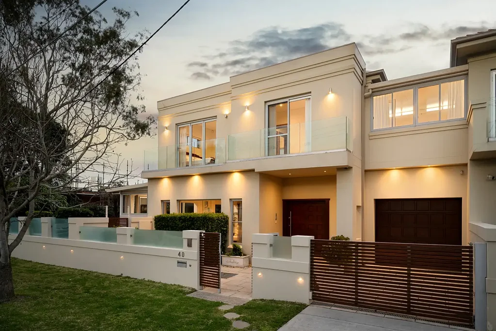 Sans Souci 4침실 Coastal Residence Offering Superior Design