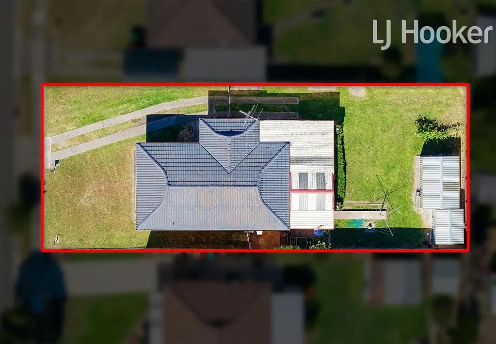 Bossley Park 3房 557平米平缓地块 砖砌住宅 现代燃气厨房 巨大遮盖露台 适合家庭 增值潜力大 Auction This THURSDAY 6pm at CabraVale Club