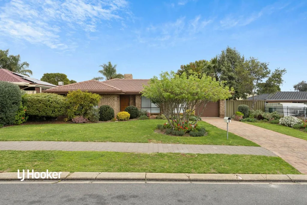 5 Lomalinda Drive, Craigmore, SA 5114