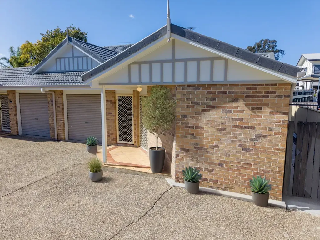Gatton 2Phòng ngủ FRESHLY UPDATED, LOW-MAINTENANCE LIVING IN THE HEART OF GATTON - Open Thurs 23 & Sat 25 July