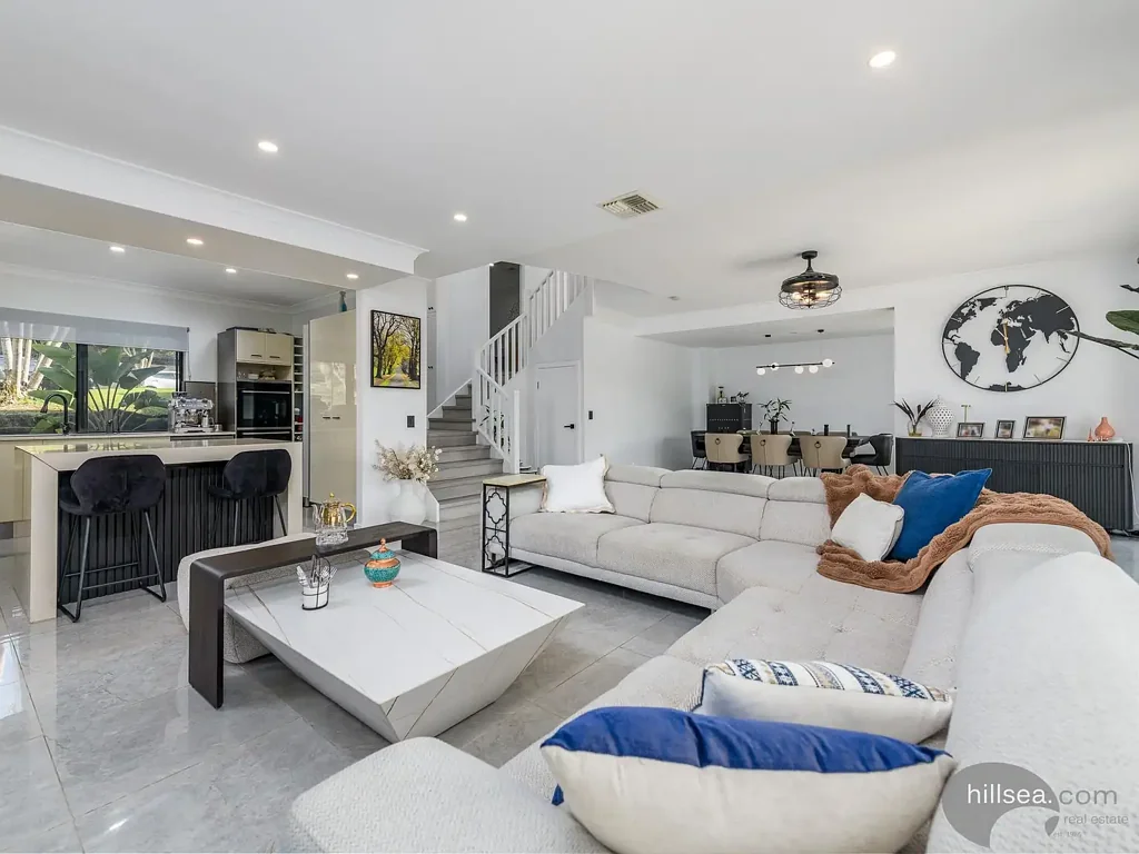 Parkwood 4Phòng ngủ PRICE REDUCED TO SELL - OWNERS COMMITTED ELSEWHERE