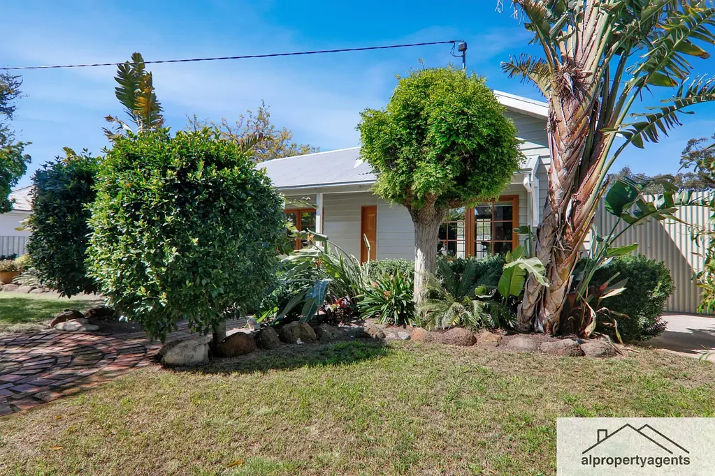 2 Pryors Road, Horsham, VIC 3400