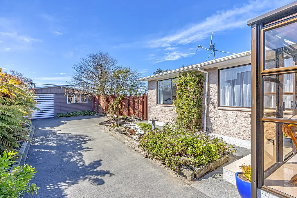 New Brighton 3Zimmer A One Owner Home!