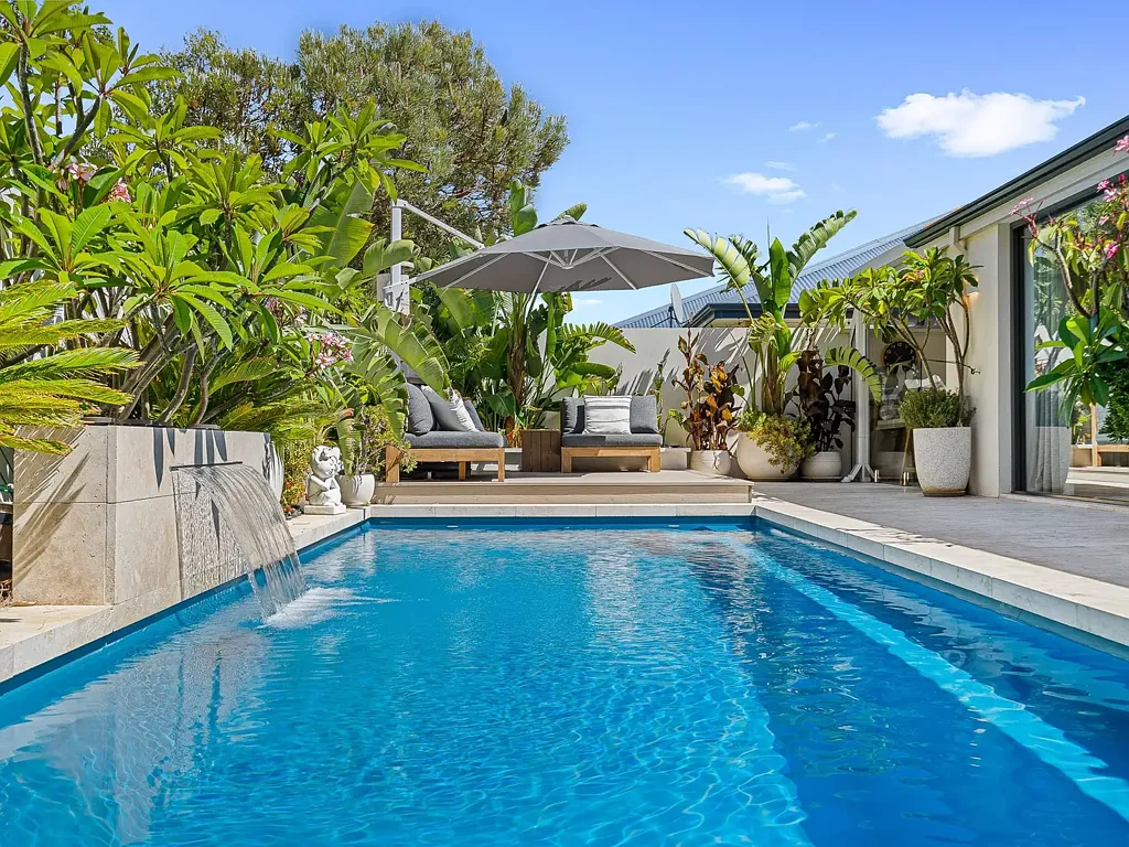 24 Honeydew Trail, Wannanup, WA 6210