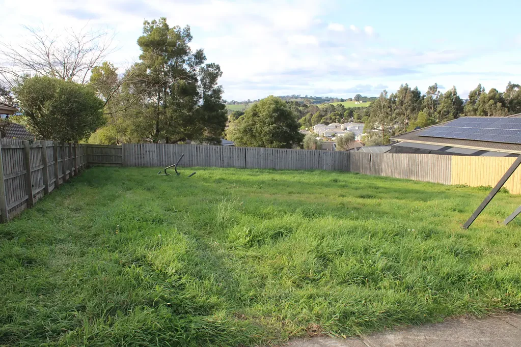 75 Walker Drive, Drouin, VIC 3818