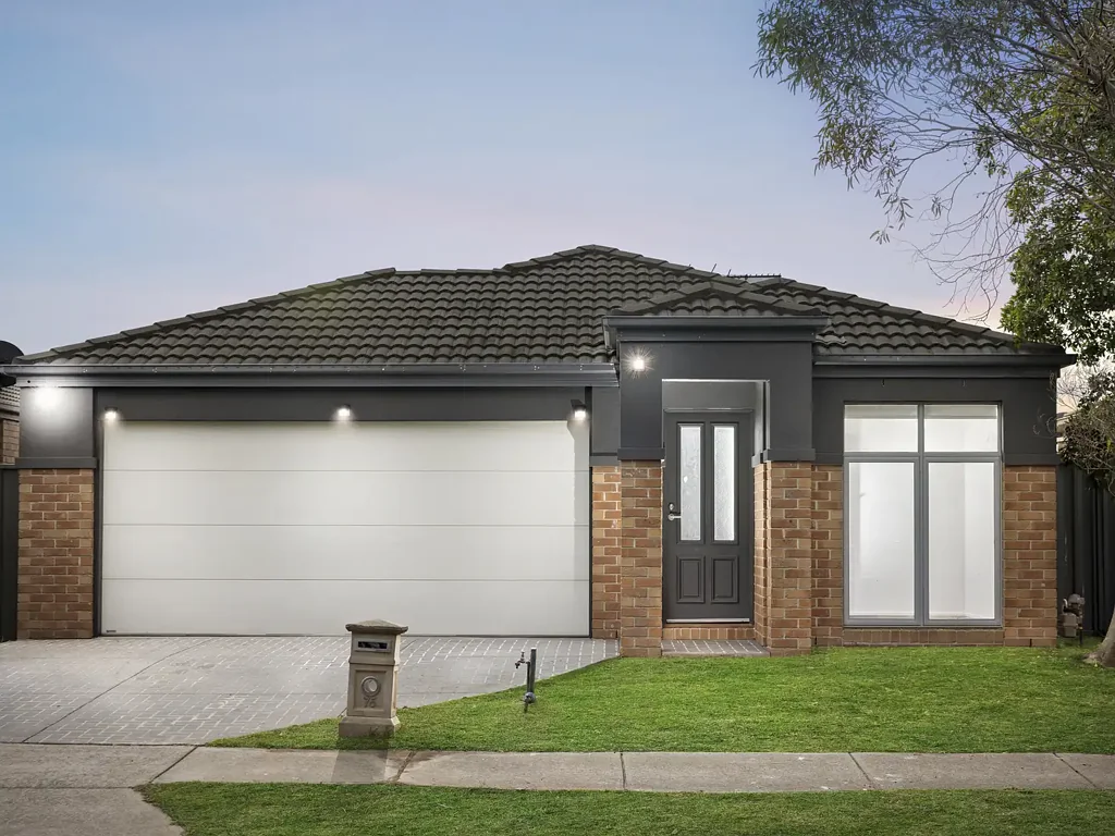 Deer Park 3chambre Stylish, Move-In Ready Family Living in a Prime Deer Park Location