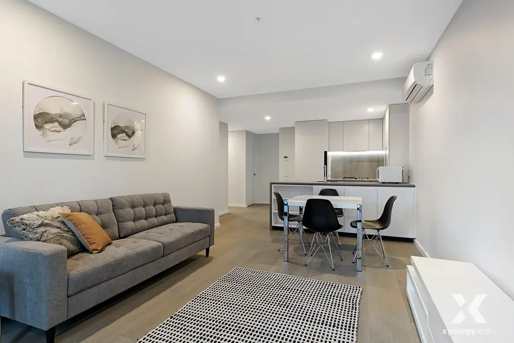 Fully Furnished Two Bedroom Apartment in Prime Location!