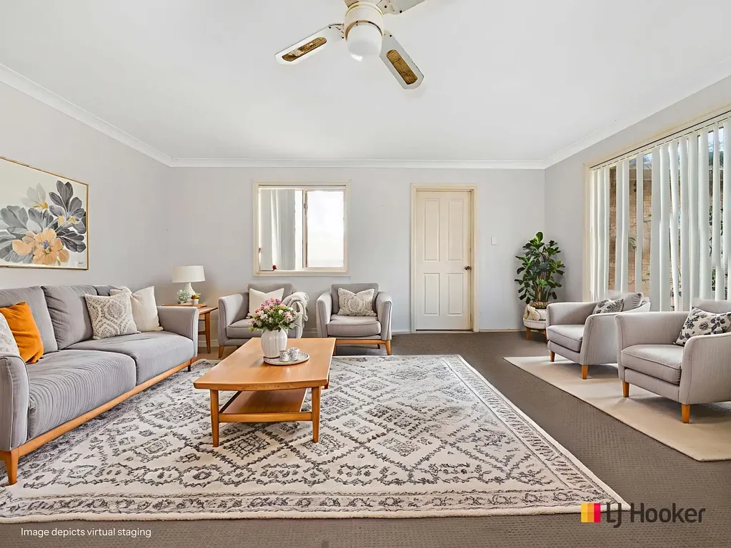 Surfside 3 Bedroom Spacious Family Home with Dual Living Areas and Room for All the Toys !