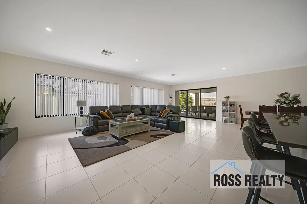 43 Crosthwait Circle, Tapping, WA 6065