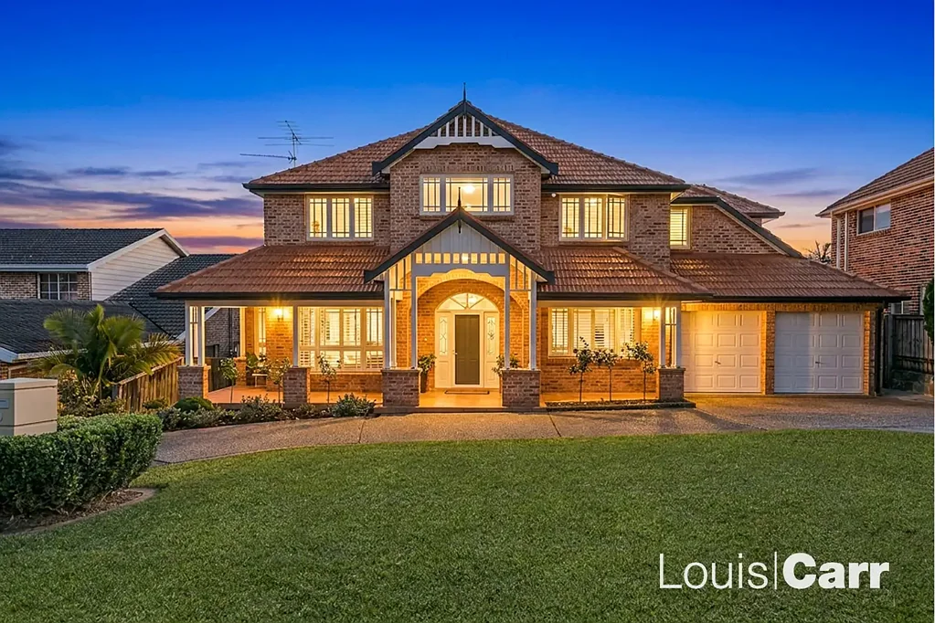 West Pennant Hills 5غرفة نوم Light, Bright & Lovely: Flexible Family Living + Walk to Metro, Bus & Shops