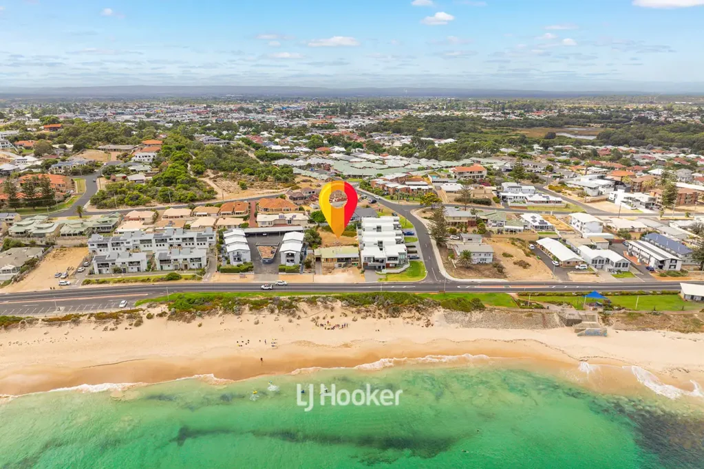 Bunbury  Elevated Rear Lot on Ocean Drive!