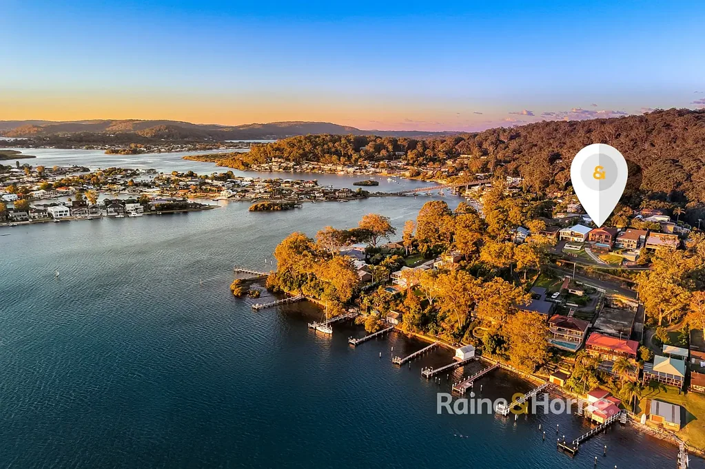 Daleys Point 4 Bedroom Spectacular Water Views & Spacious Family Living in Prestigious Daleys Point