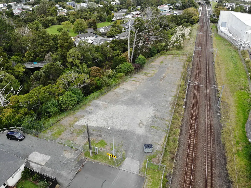 Henderson Affordable yard - 2,000sqm (more or less)