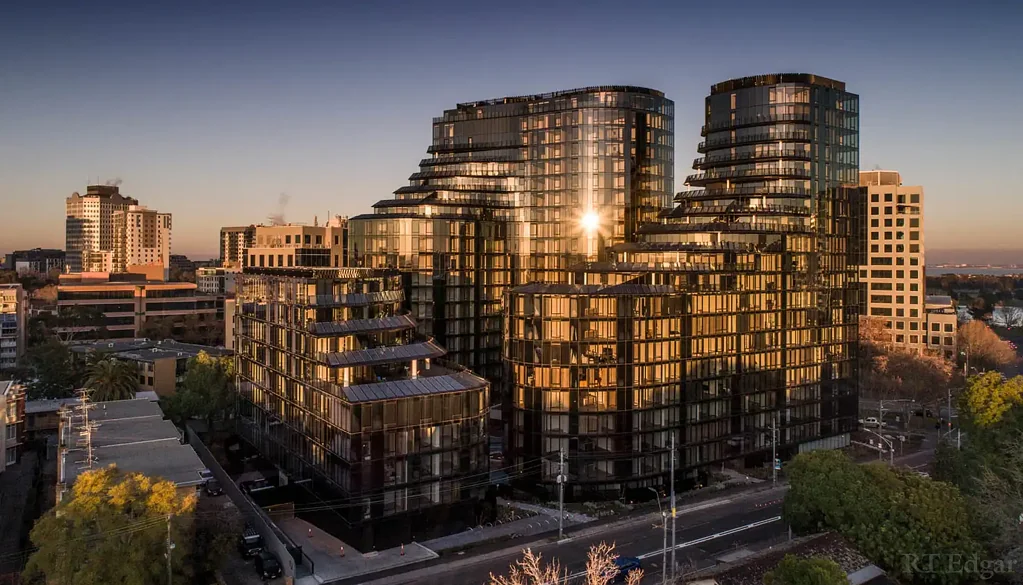 Sun Drenched Sky Residence With Breathtaking Views - Fully Furnished