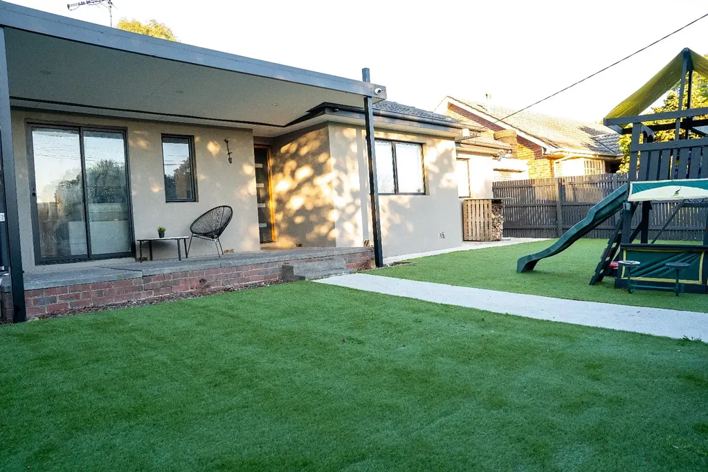 Elsternwick  Furnished Home in Elsternwick