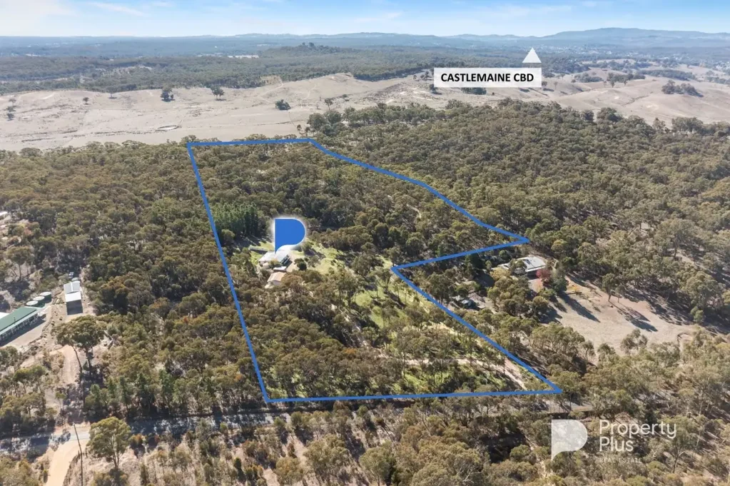 Yapeen 4房  Picture Perfect Views with 2 Dwellings & 15 Acres - 10 Minutes from Castlemaine