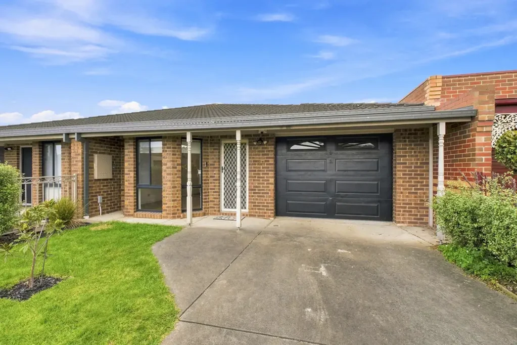 Traralgon 3Phòng ngủ Low-Maintenance Living Close to the CBD