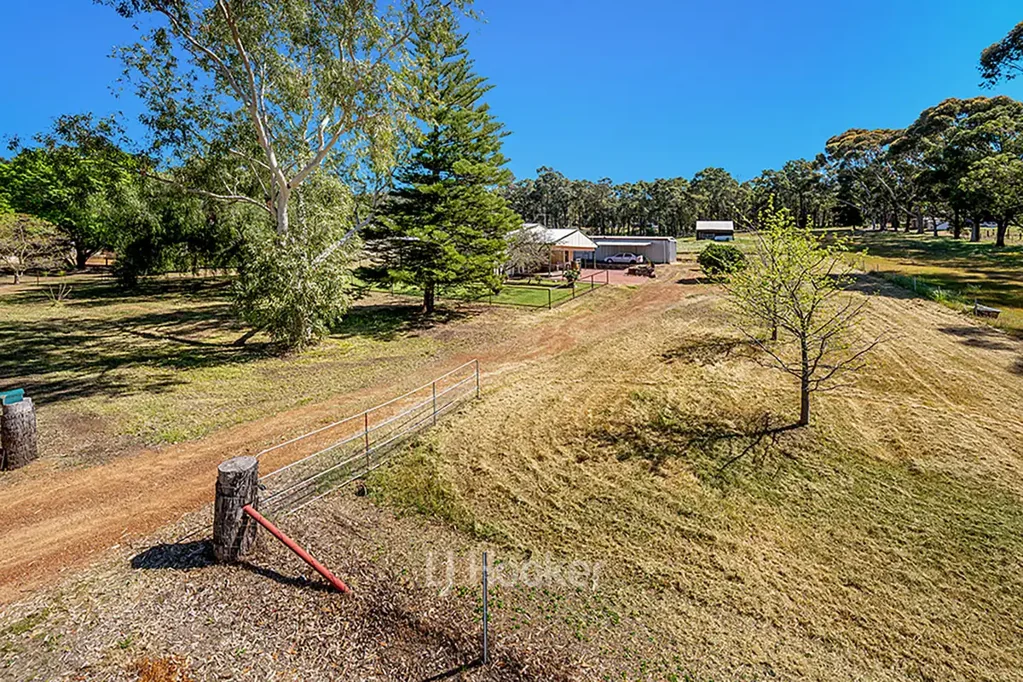 30 Foster Street, Collie, WA 6225