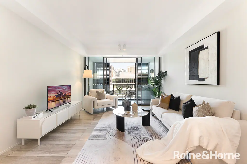 Haymarket 2બેડરૂમ Northeast-Facing Two-Bedroom Residence with Versatile Multi-Function Room