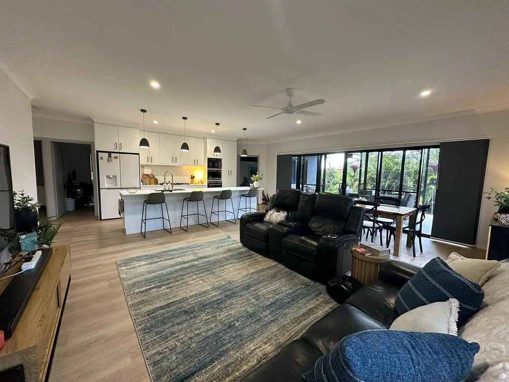 Horseshoe Bay 4部屋 Move in ready home on large fully landscaped double block